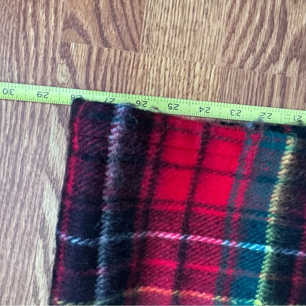 Tennessee Woolen‎ Mills Red  Plaid Stadium Blanket Acrylic Snuggle Wearable Wrap